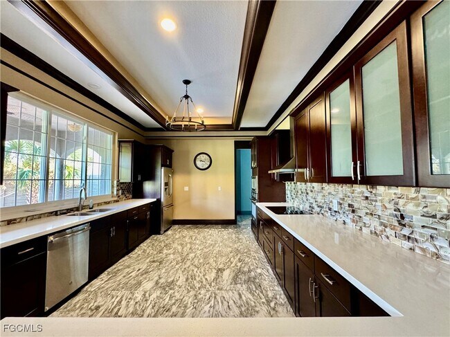 Building Photo - 14370 McGregor Blvd
