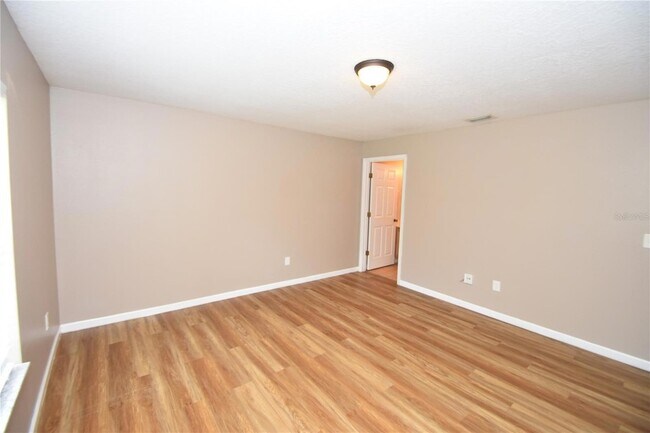 Building Photo - 7 Ryarbor Dr