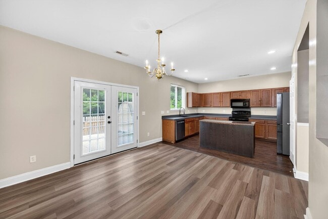 Building Photo - 8831 Kellum Dr