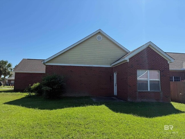Building Photo - 1305 Dominoe Trail