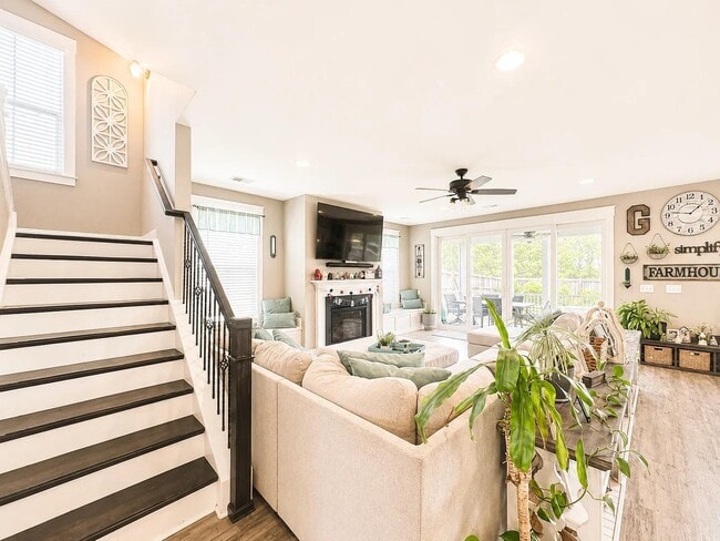 Building Photo - 711 Torridon Ln