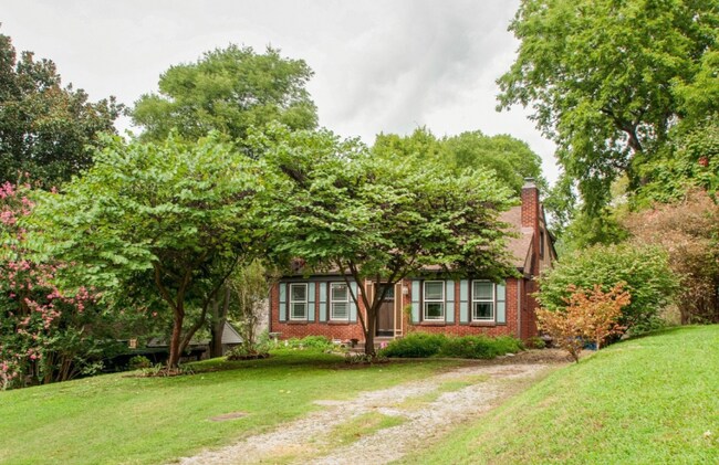 Building Photo - 947 Cahal Ave