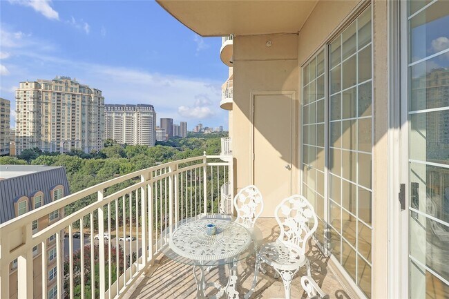 Building Photo - 3225 Turtle Creek Blvd Blvd