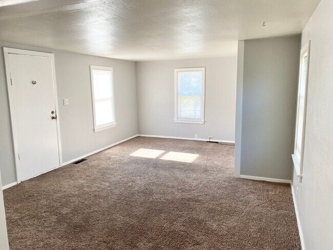 Building Photo - 1900 W Division