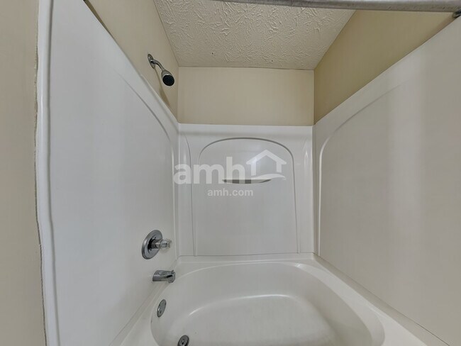 Building Photo - 4039 Tahoe Dr