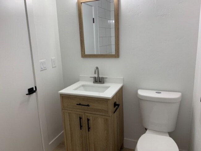 Building Photo - Beautifully Remodeled Cottonwood Heights Home!