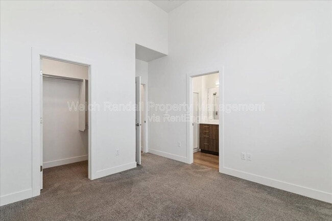 Building Photo - 2342 Leigh Ln