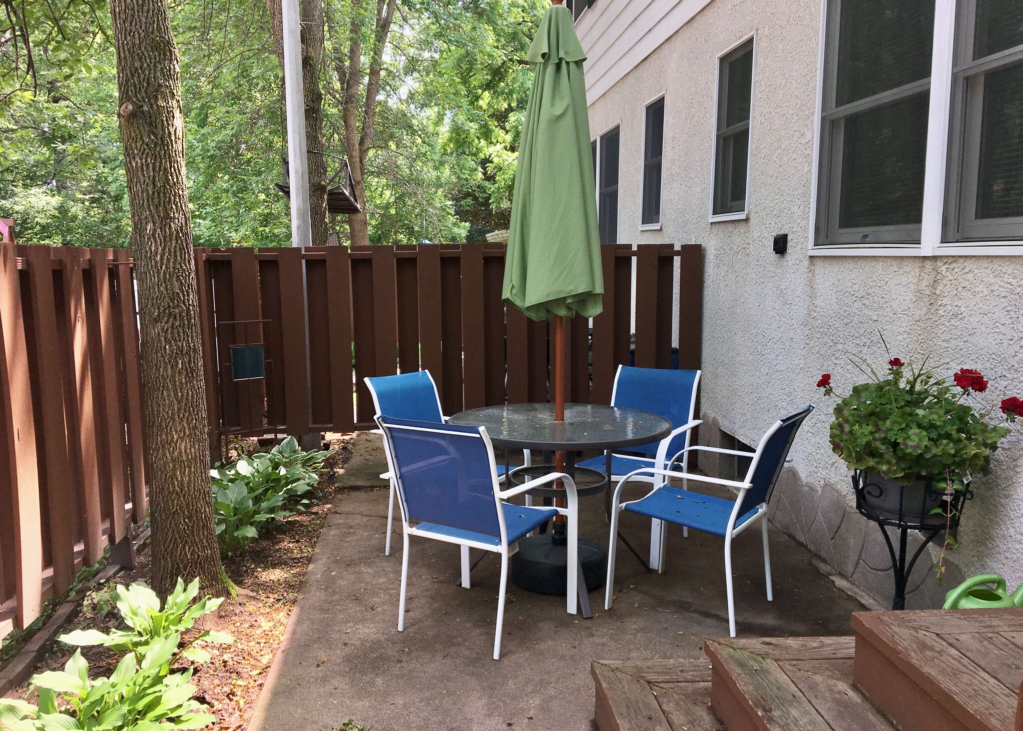 Private Patio - 334 4th St N