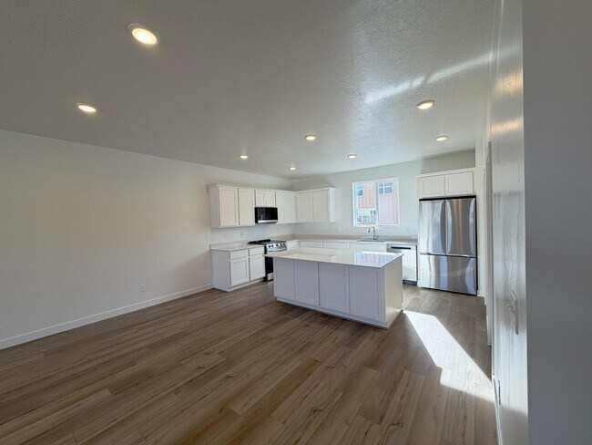 Building Photo - 502 S 1140 W