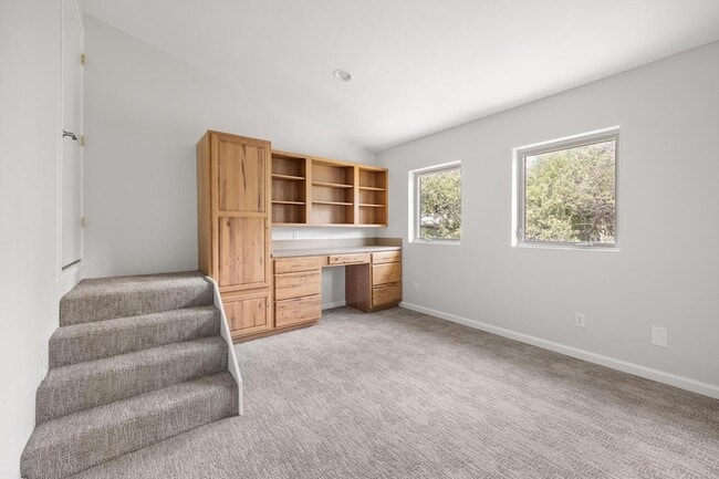 Building Photo - 1100 Chapparal Dr