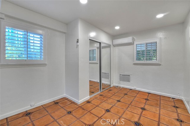 Building Photo - 145 S Vista Grande