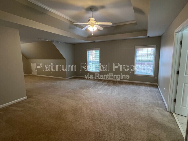 Building Photo - 7170 Belcrest Dr