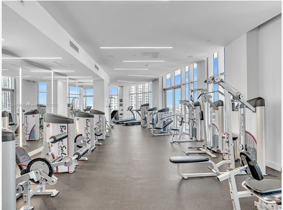 Building Photo - 488 NE 18th St