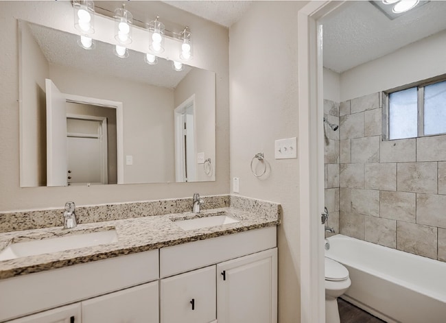 Building Photo - 14306 Ridge Point Dr