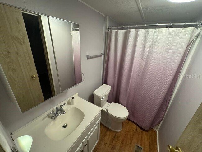 Building Photo - 7920 Sunrunner Dr