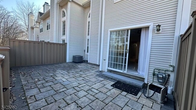 Building Photo - 2805 Johnson Cir