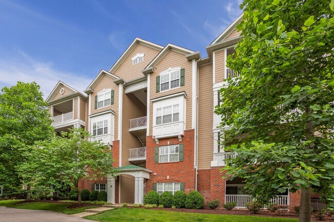 Primary Photo - Beautiful Lenox Creekside Condo in Antioch