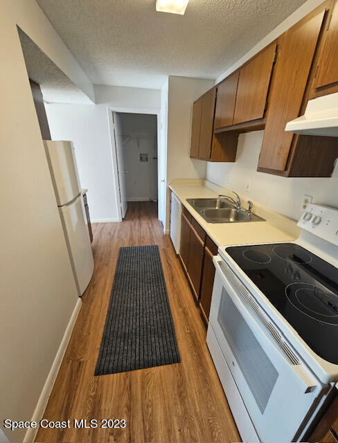 Building Photo - 3535 Sable Palm Ln