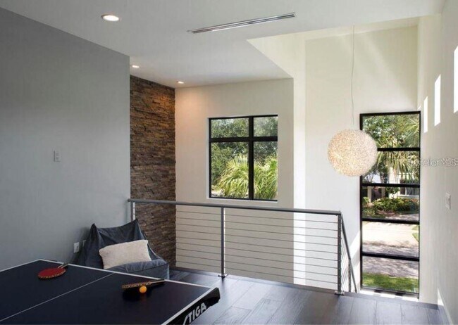 Building Photo - 356 Bayview Dr NE