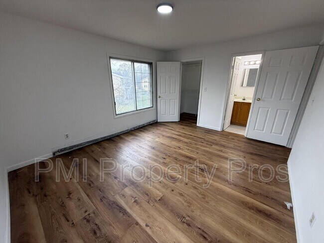 Building Photo - 139 Heidel Rd