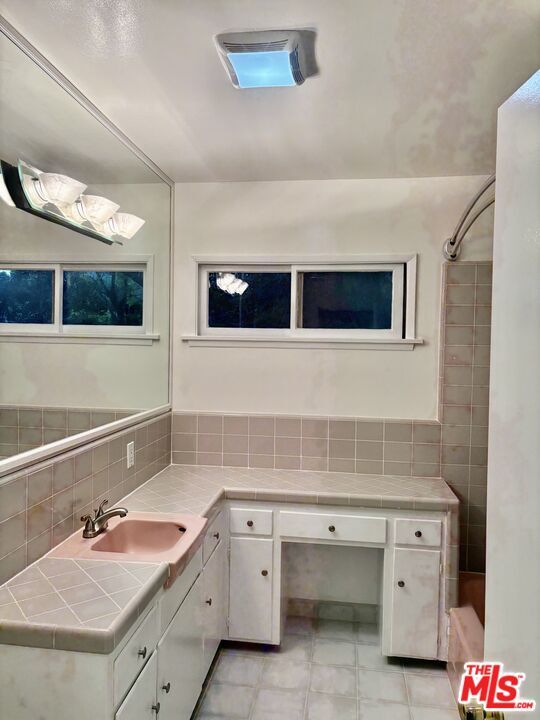 Building Photo - 15237 Del Gado Dr