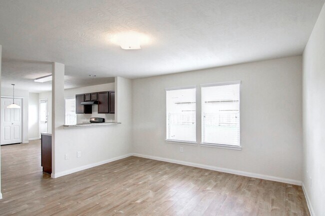 Building Photo - 2427 Sailors Way