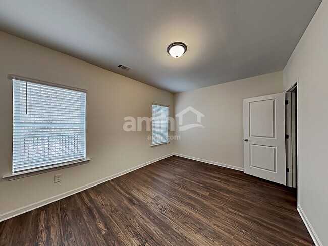 Building Photo - 29 Shelby Ct