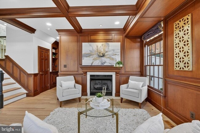 Building Photo - 700 Kahn Pl