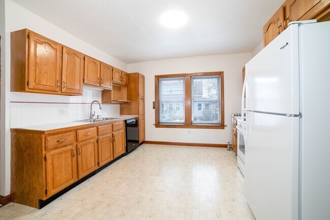 Building Photo - 7 Ridgeland Rd