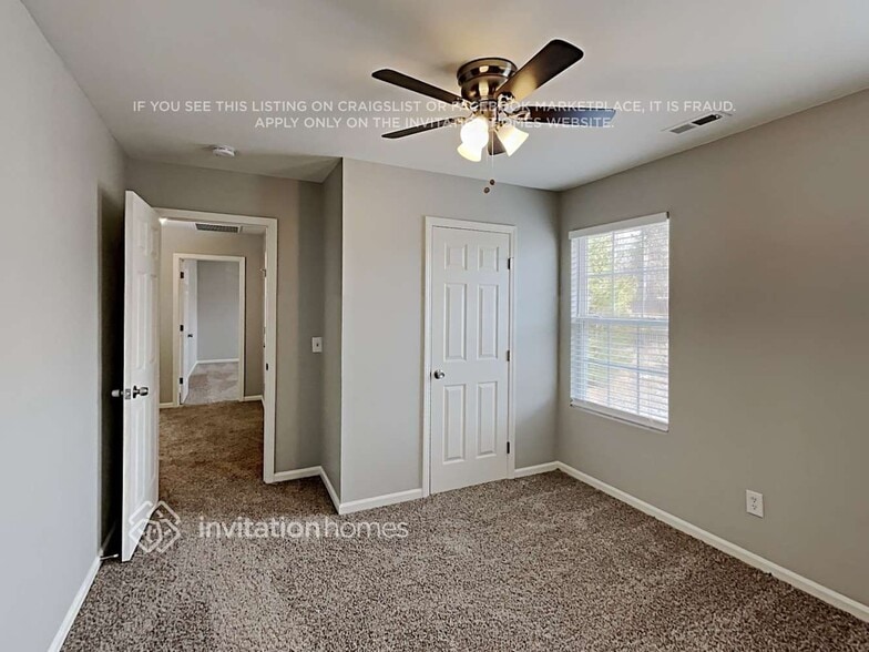 Building Photo - 1006 Wind Carved Ln