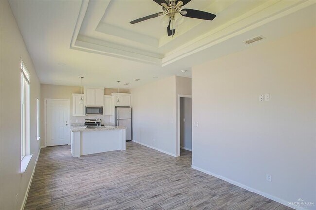 Building Photo - 14 Sandpiper Ave