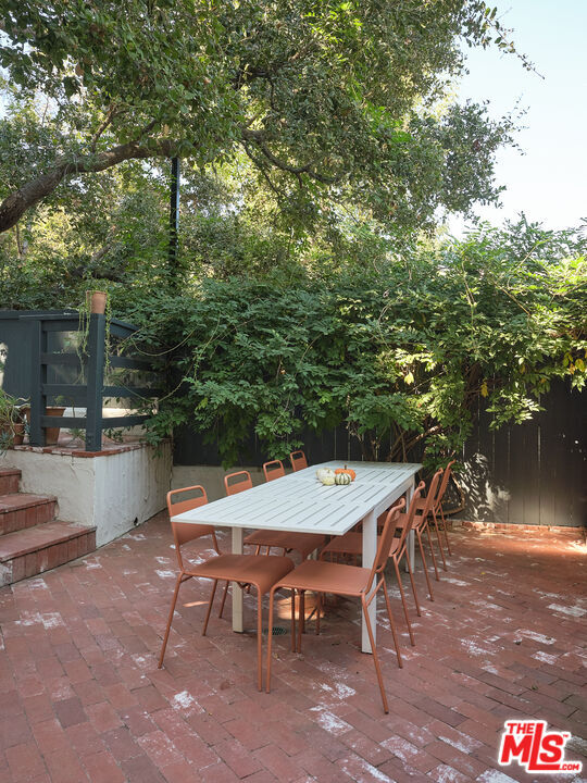 Building Photo - 8831 Lookout Mountain Ave