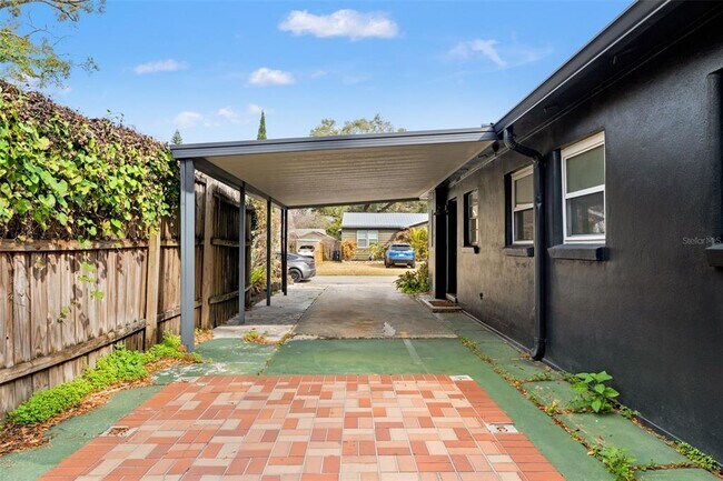 Building Photo - 314 W Alva St