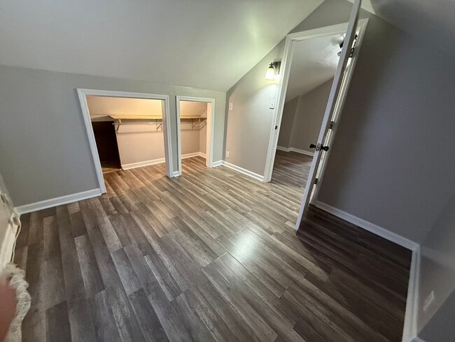 Building Photo - House for Rent