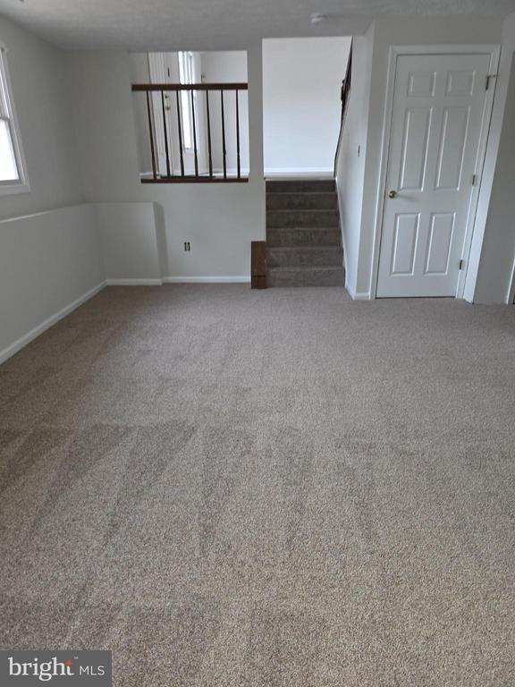 Building Photo - 10854 Green View Way