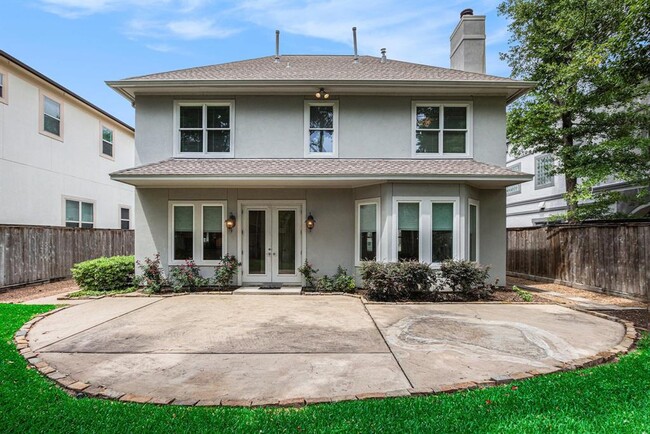 Building Photo - 4655 Spruce St