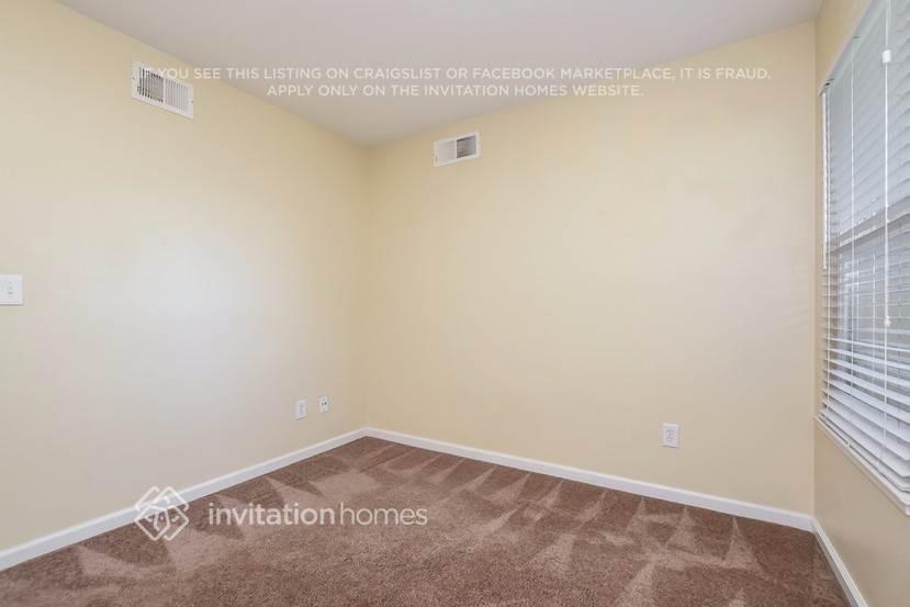 Building Photo - 165 N Catamaran Cir