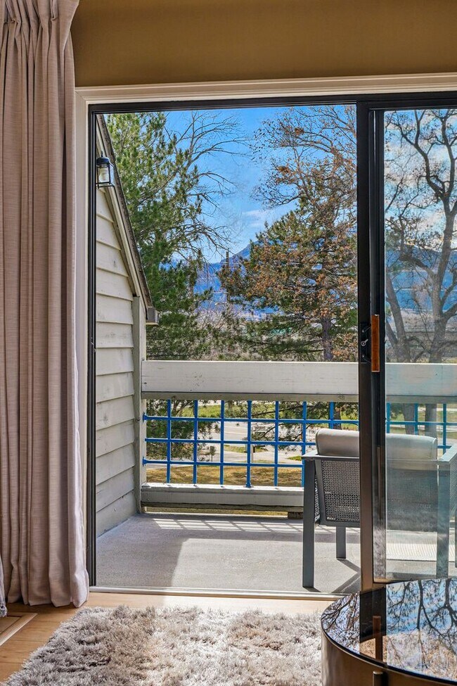 Building Photo - Sunny 2-Bed, 2-Bath Condo in Boulder’s Kin...