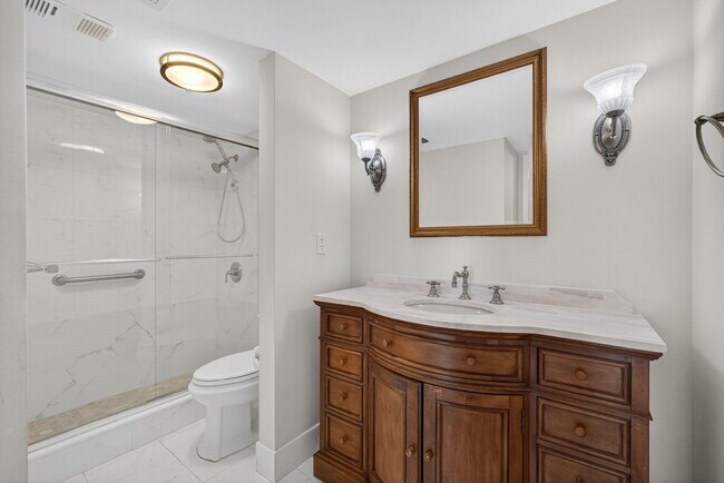 Building Photo - 5540 N Ocean Dr