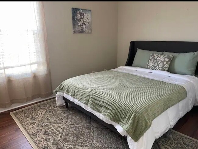 Building Photo - 3608 B Palmer Dr