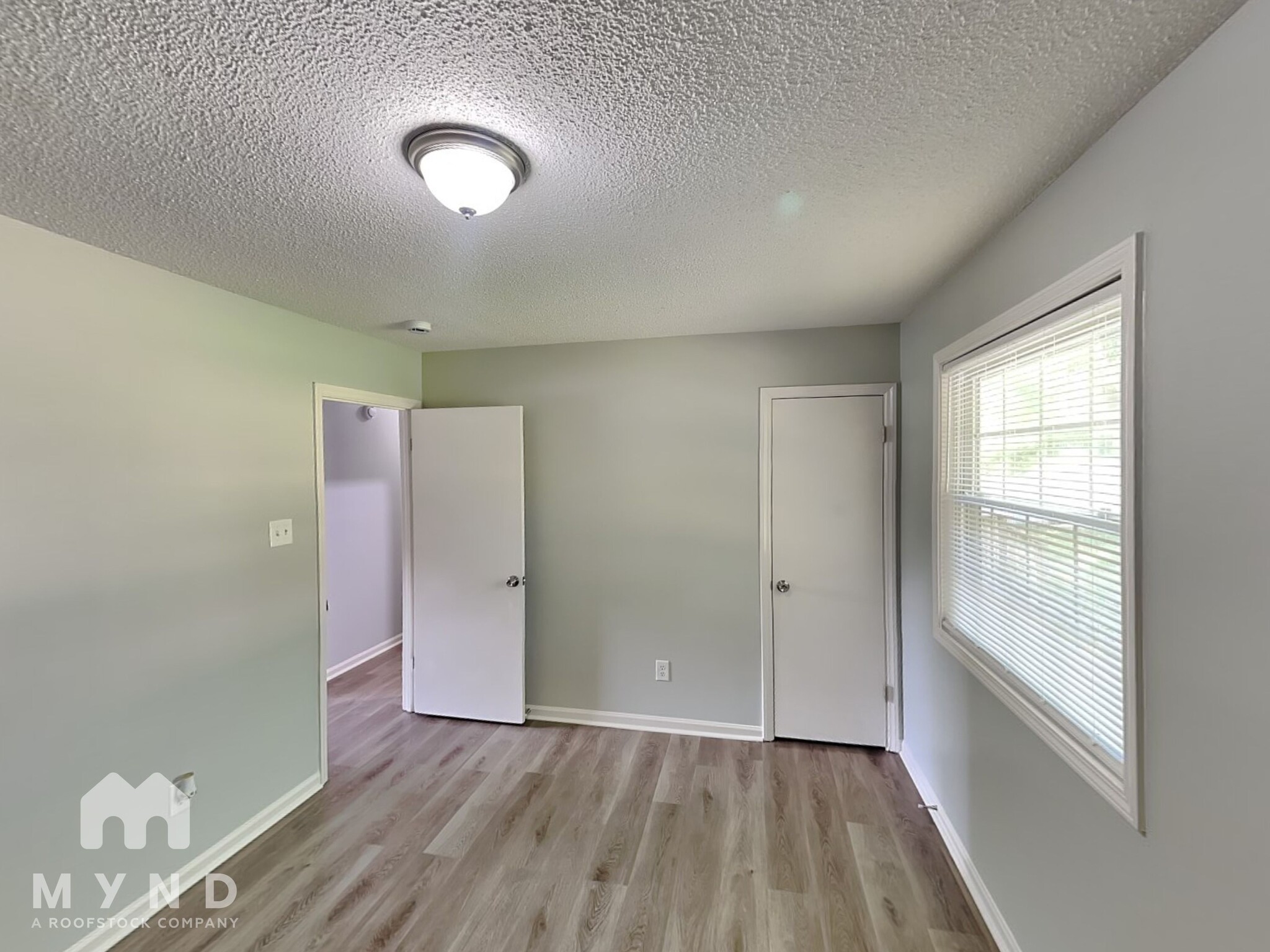 Building Photo - 200 Buckskin Dr