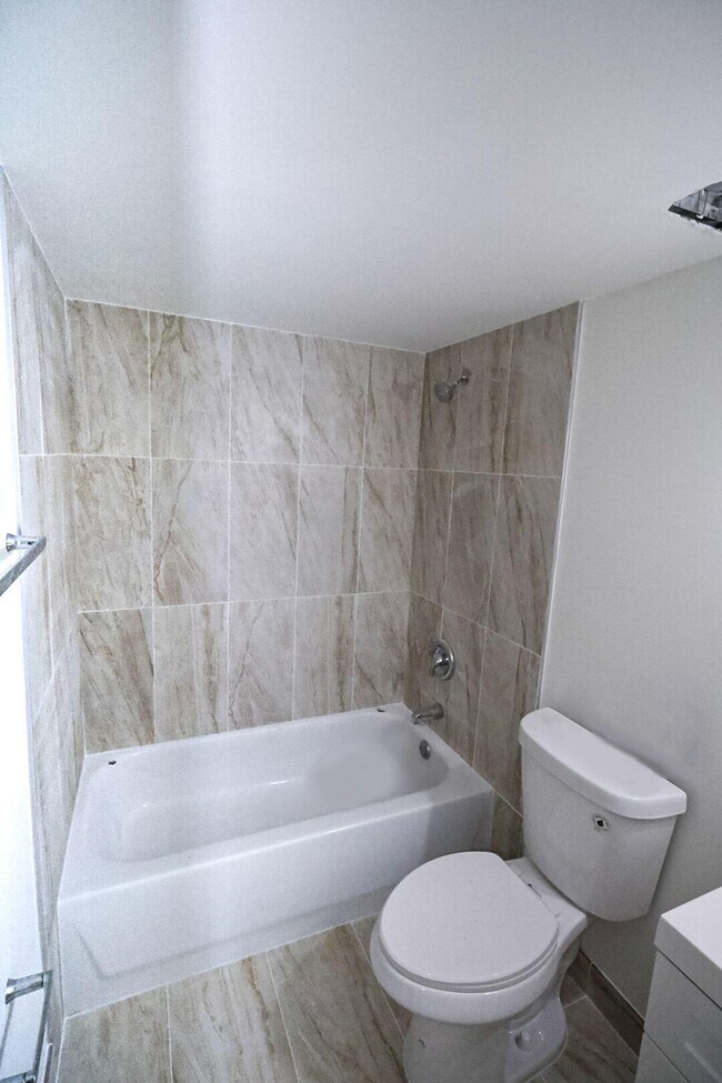 Building Photo - Spacious 2 Bedroom, 2 Bathroom Condominium...