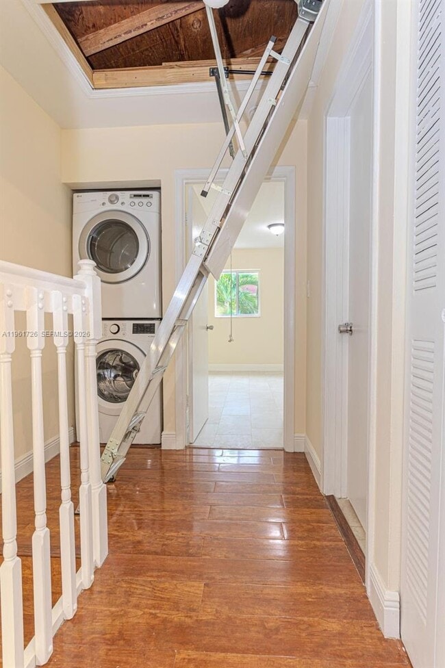 Building Photo - 5698 W 25th Ct