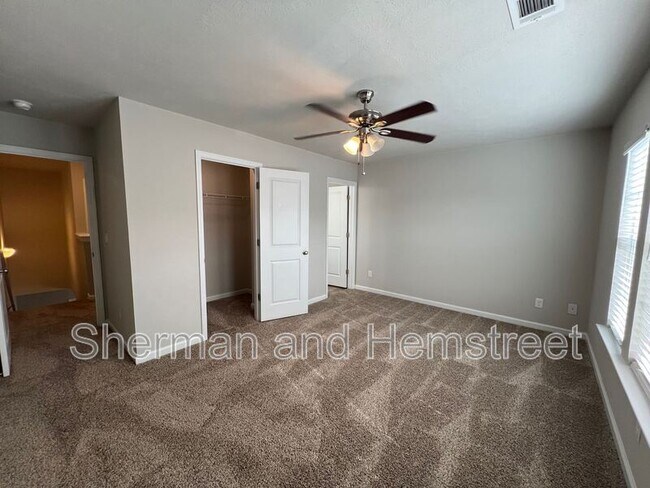 Building Photo - 737 Tarvin Cir