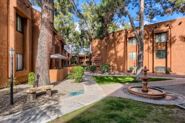 Pathways through complex - 4704 E Paradise Village Pky N