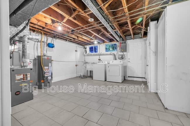 Building Photo - 1307 Dartmouth Ave