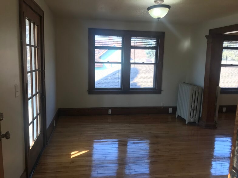 Living room view from front entrance door - 2917 S 31st Ave