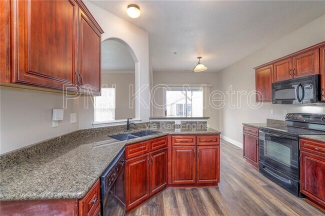 Building Photo - 8921 Inkster St