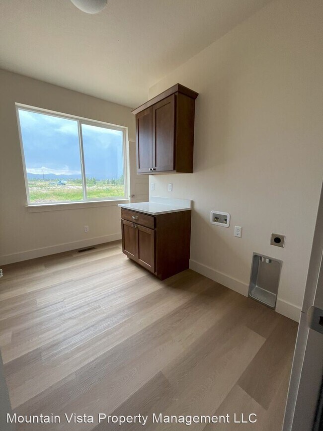 Building Photo - 3 br, 2.5 bath House - 20 Jockey Ct