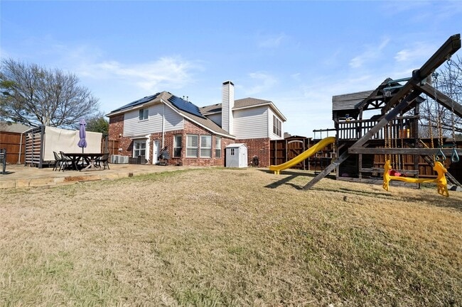 Building Photo - 9333 Fairmont Dr